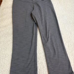 Nike Dri-FIT Gray Leggings cropped